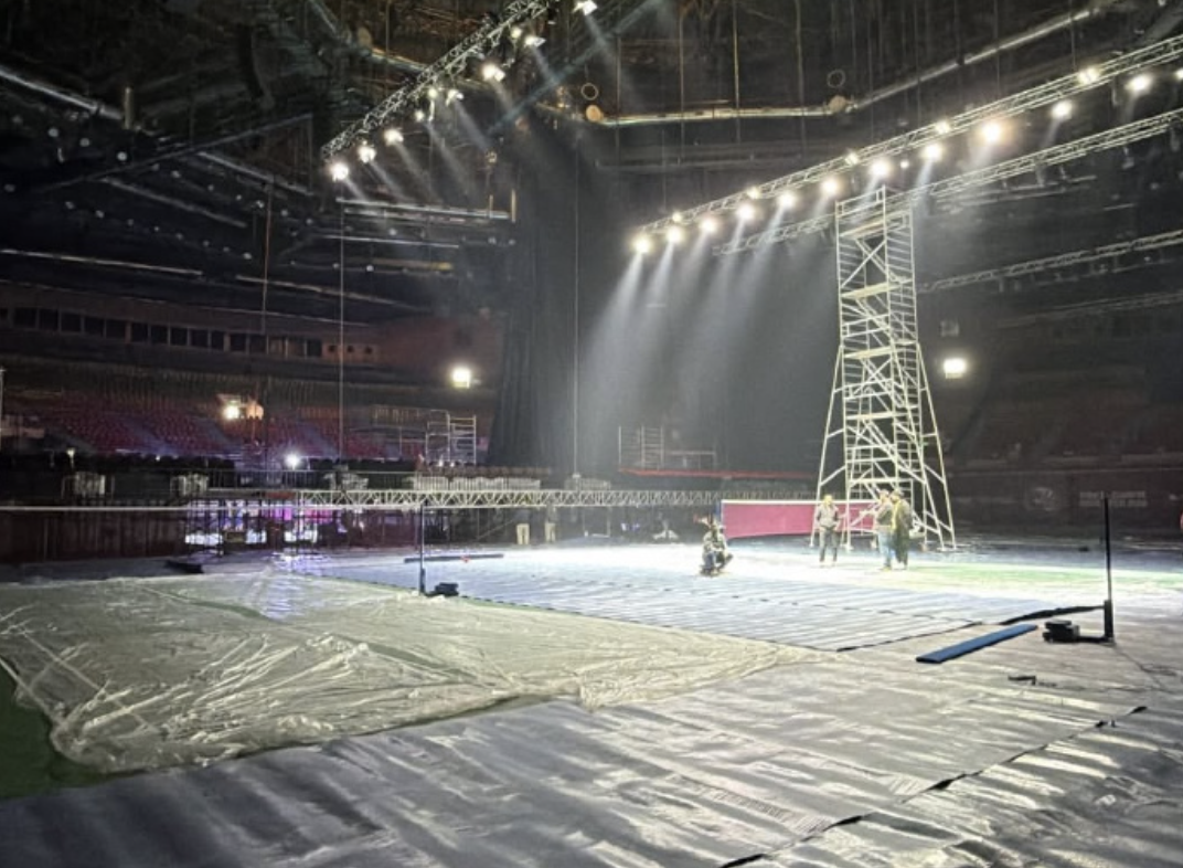 开云平台登录-地板有鸟粪+灰尘弥漫！印度公开赛遭狂批：得戴口罩 选手疯狂退赛