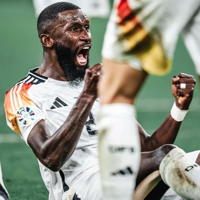 终于，在德国队见到了皇马的吕迪格！