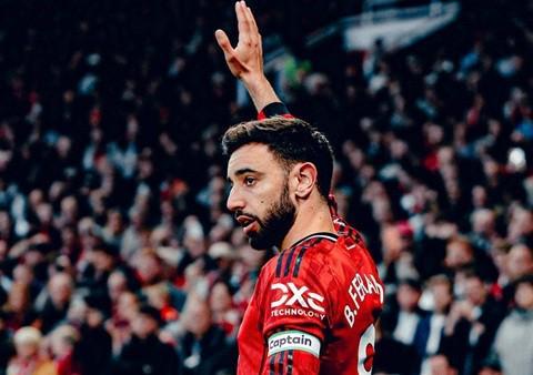 开云app下载-队史并列第二，B费在老特拉福德出战英超已连续参与进球8场